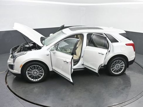 Used 2017 Cadillac XT5 Luxury w/ Advanced Security Package AWD/4WD image 61