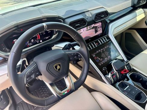 Used 2020 Lamborghini Urus AWD/4WD image 14