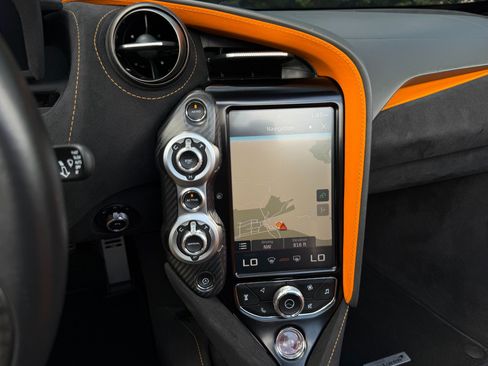 Used 2021 McLaren 720S Performance RWD image 27