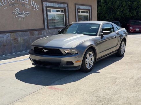 Used 2012 Ford Mustang Coupe image 2