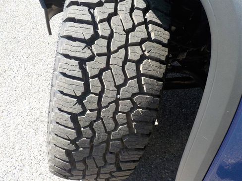 Used 2016 GMC Sierra 1500 SLT w/ All-Terrain Package image 12