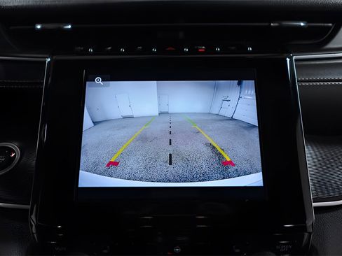 Used 2023 Jeep Grand Cherokee Altitude image 15