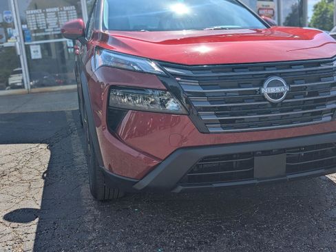 New 2026 Nissan Rogue SV AWD/4WD image 9