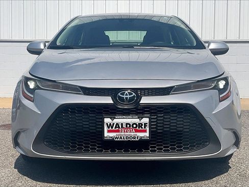 Used 2021 Toyota Corolla LE w/ Carpet Mat Package (TMS) image 3