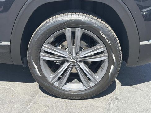 Certified 2022 Volkswagen Atlas Cross Sport SEL R-Line AWD/4WD image 6