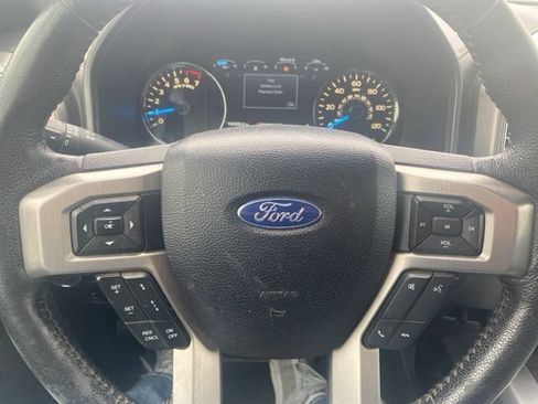 Used 2015 Ford F150 Platinum w/ Equipment Group 701A Luxury AWD/4WD image 21