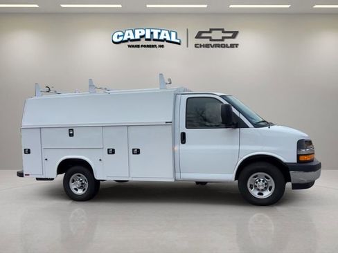 New 2025 Chevrolet Express 3500 w/ Power Convenience Package RWD image 6