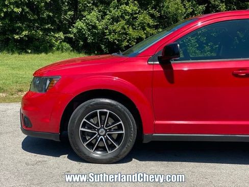 Used 2019 Dodge Journey SE w/ Connectivity Group FWD image 10