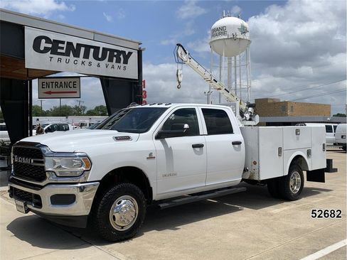 Used 2021 RAM 3500 Tradesman w/ Chrome Appearance Group AWD/4WD image 1