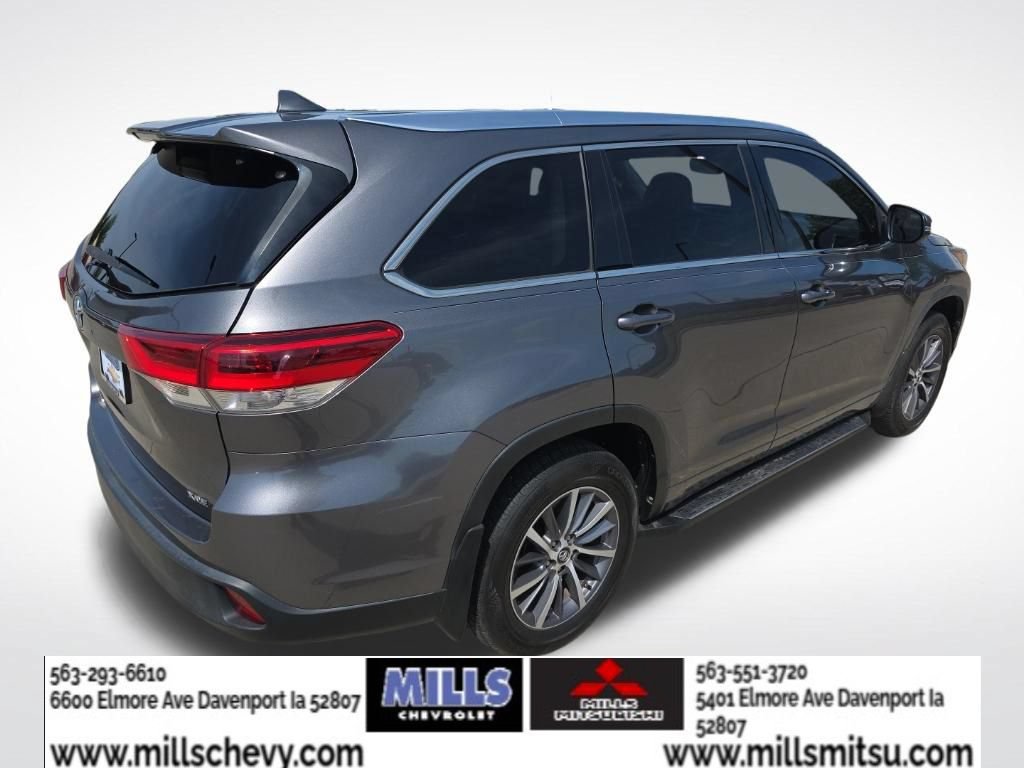 Used 2018 Toyota Highlander XLE FWD image 5