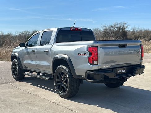 Used 2024 Chevrolet Colorado Trail Boss w/ Technology Package image 6