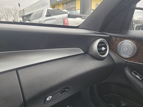 Used 2018 Mercedes-Benz C 300 4MATIC Sedan image 28