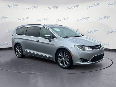 Used 2020 Chrysler Pacifica Limited image 7