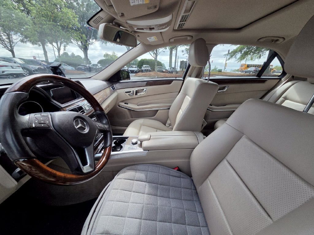 Used 2014 Mercedes-Benz E 350 4MATIC Sedan image 9