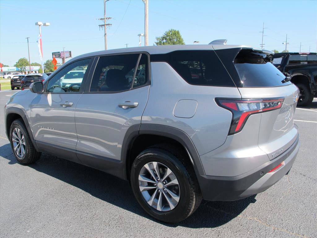 Used 2026 Chevrolet Equinox LT w/ Convenience Package II FWD image 5