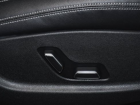 Used 2025 Genesis GV70 2.5T image 54