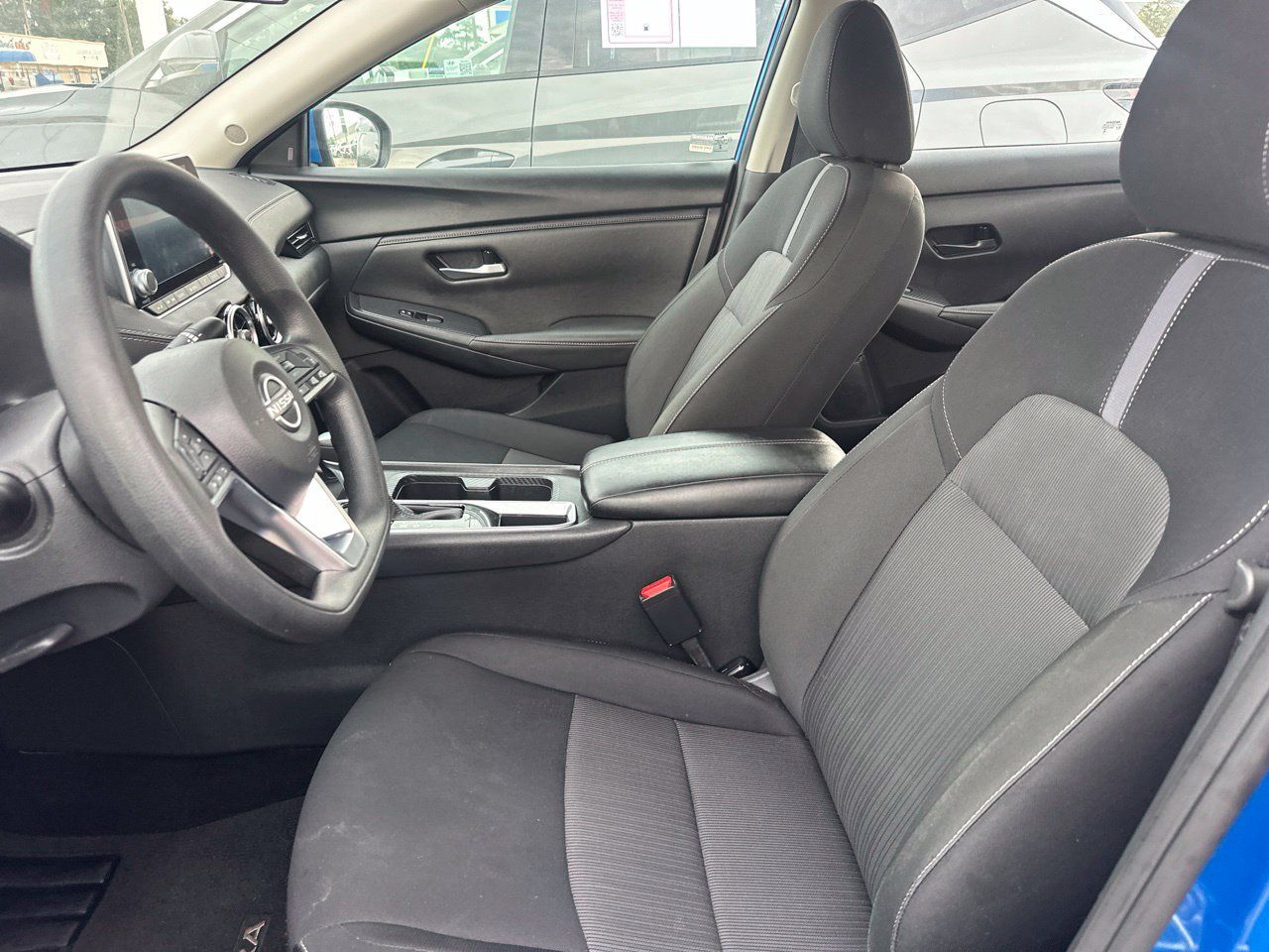 Used 2025 Nissan Sentra SV FWD image 8