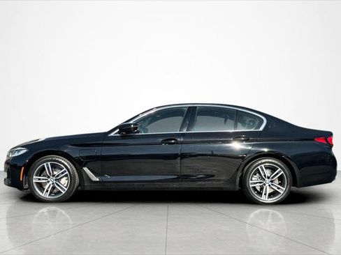 Used 2021 BMW 530e w/ Convenience Package image 2