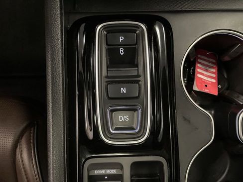 Used 2025 Honda Pilot Elite image 20