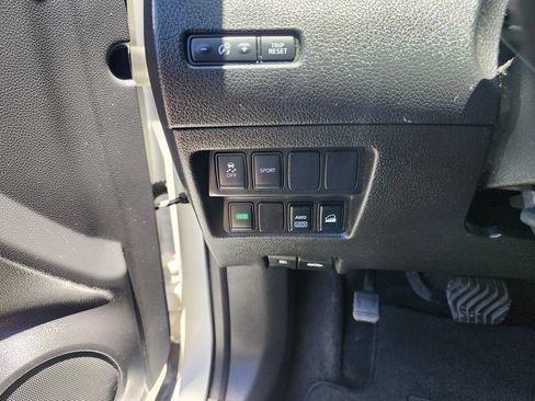 Used 2015 Nissan Rogue SV w/ SV Moonroof Package AWD/4WD image 27