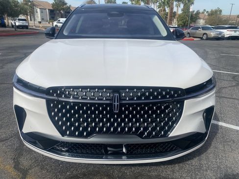 Used 2024 Lincoln Nautilus Reserve w/ Equipment Group 202A image 2