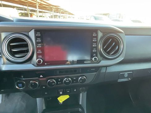 Used 2023 Toyota Tacoma TRD Off-Road image 31