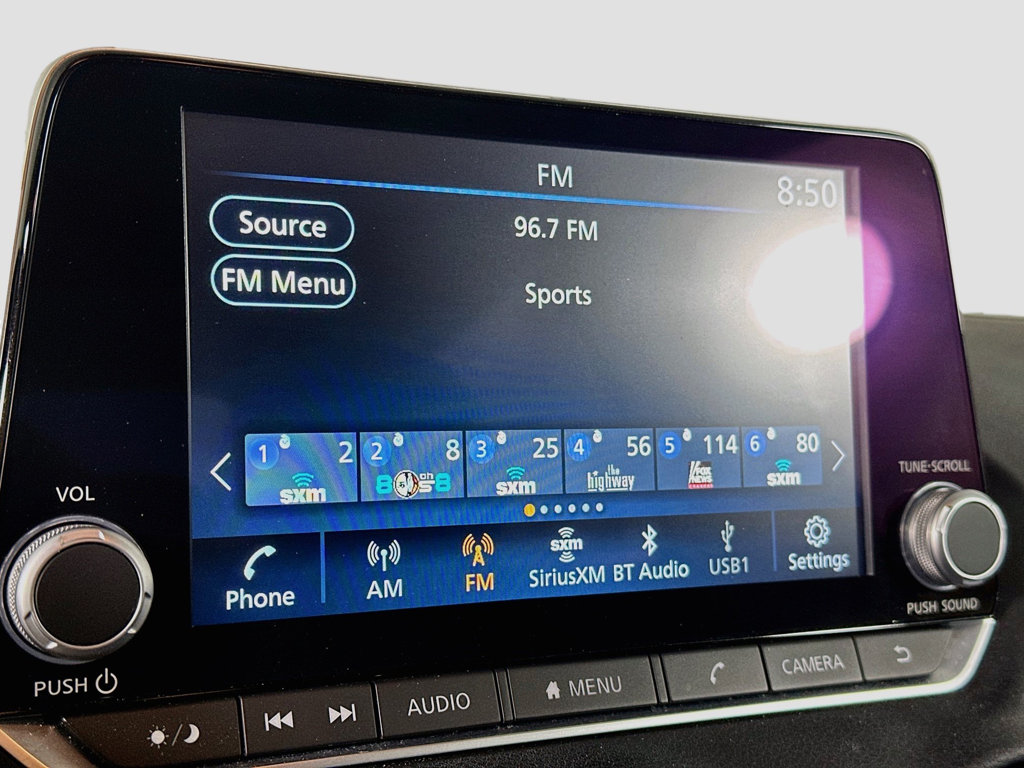 Used 2025 Nissan Sentra SV FWD image 21