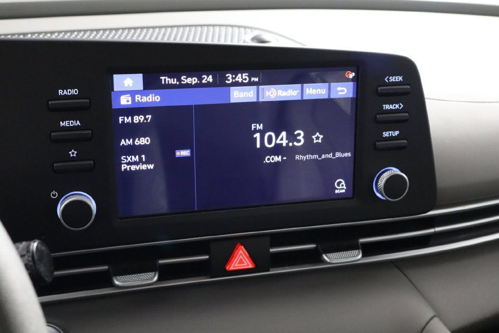 Used 2023 Hyundai Elantra SEL w/ Cargo Package FWD image 32