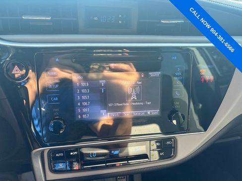 Used 2019 Toyota Corolla LE FWD image 24