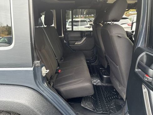 Used 2018 Jeep Wrangler Unlimited Sport S AWD/4WD image 11