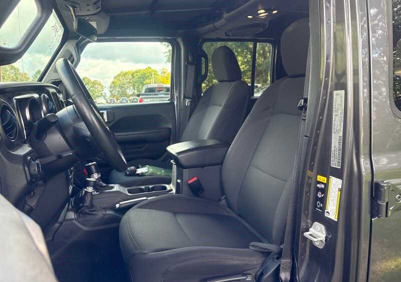 Used 2023 Jeep Wrangler Unlimited Sport AWD/4WD image 6