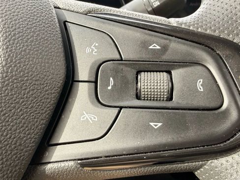 Used 2025 Chevrolet Trax LT image 20