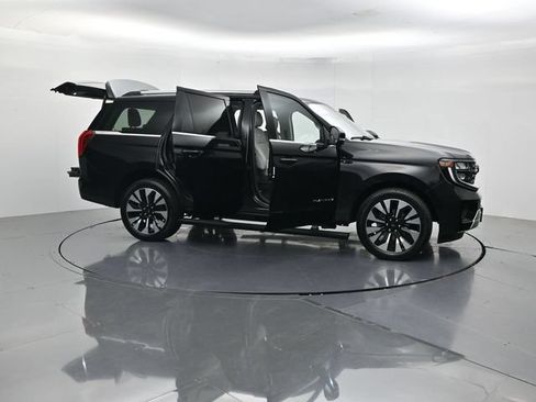 Certified 2025 Ford Expedition Platinum w/ Driver's Package AWD/4WD image 57