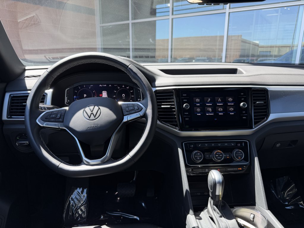 Used 2023 Volkswagen Atlas Cross Sport SEL AWD/4WD image 16