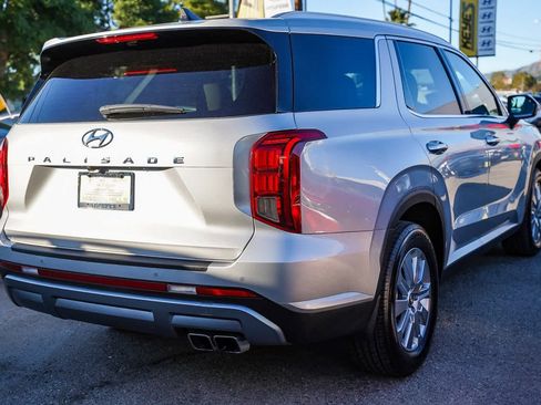 Certified 2025 Hyundai Palisade SEL image 8