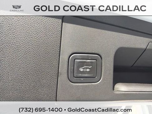 Used 2021 Cadillac XT4 Premium Luxury w/ Cold Weather Package FWD image 13