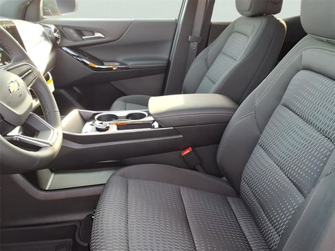 New 2026 Chevrolet Equinox LT image 12