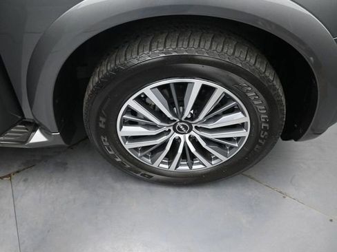 Used 2024 Nissan Armada SL w/ Captain's Chairs Package image 39