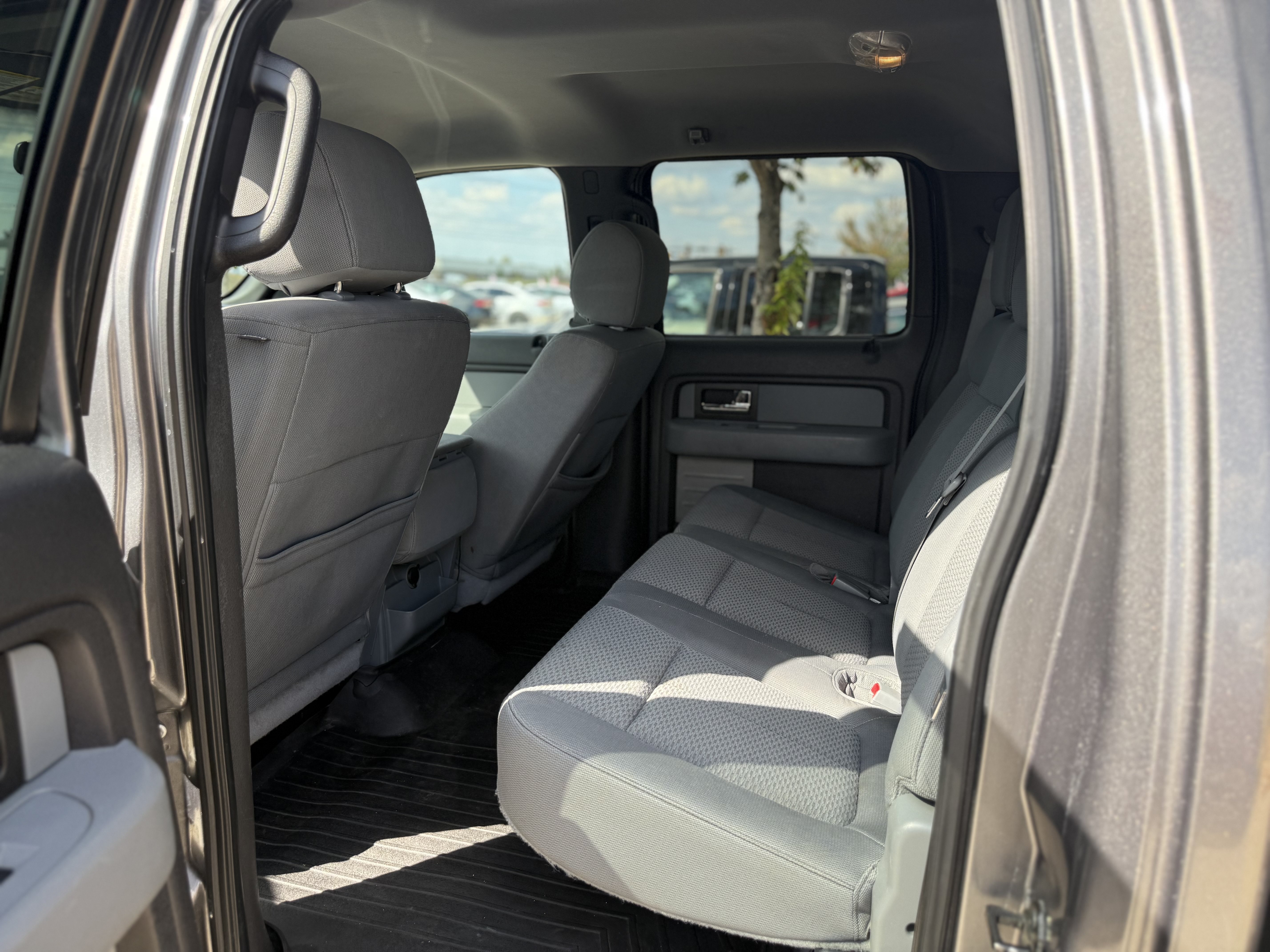 Used 2013 Ford F150 XLT w/ XLT Chrome Pkg AWD/4WD image 12