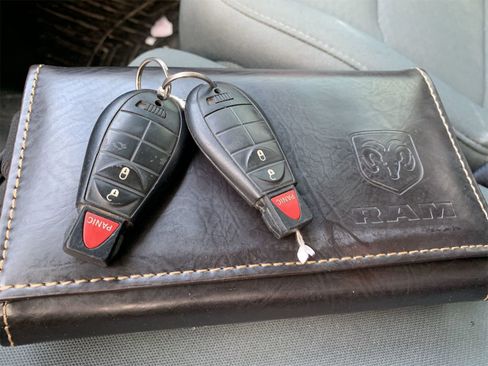 Used 2017 RAM 1500 Express image 19