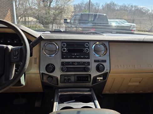 Used 2014 Ford F250 XLT image 22