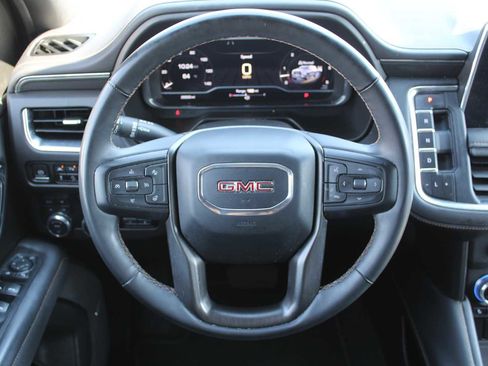Used 2023 GMC Yukon AT4 w/ AT4 Premium Plus Package AWD/4WD image 11