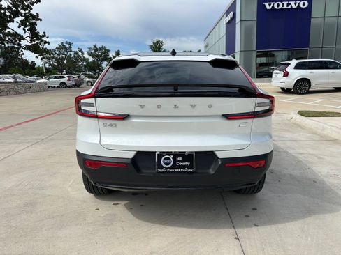 Certified 2023 Volvo C40 P8 Recharge Ultimate image 5