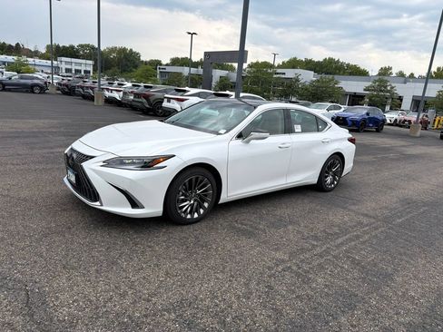 Certified 2025 Lexus ES 350 Ultra Luxury w/ Accessory Package (Z2) FWD image 6