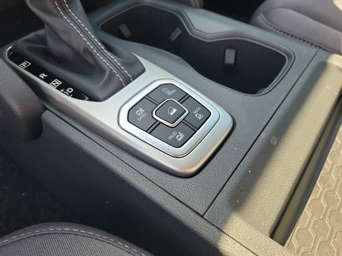 New 2026 Nissan Frontier SV w/ All-Weather Content Package AWD/4WD image 30