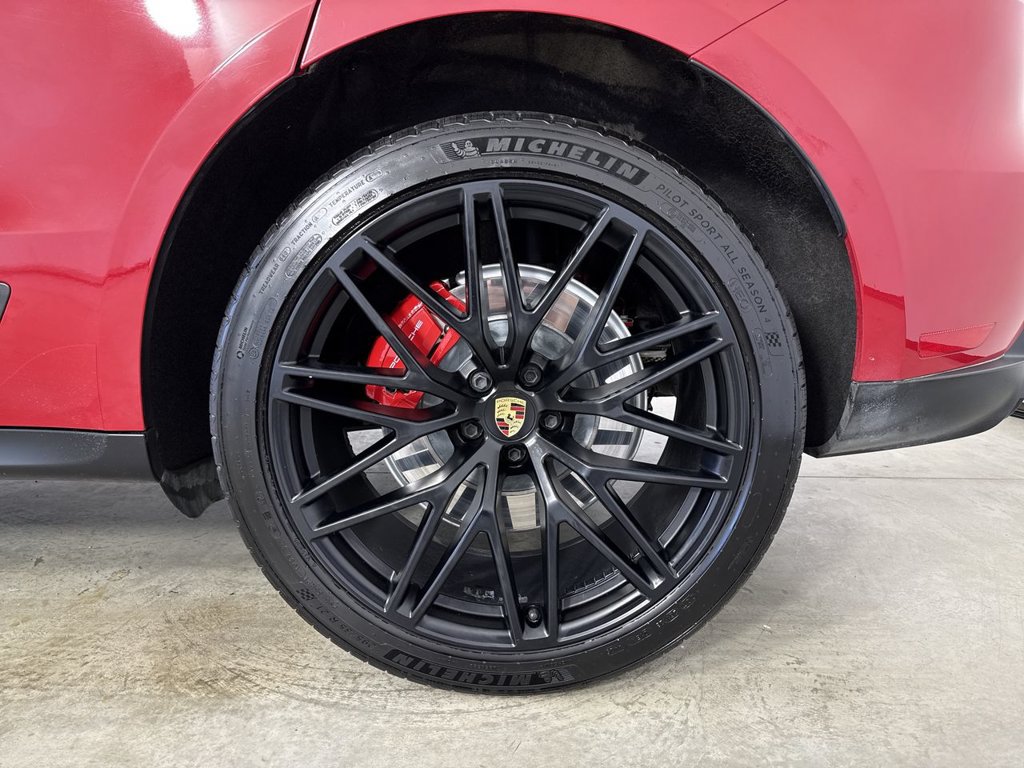 Certified 2024 Porsche Macan GTS AWD/4WD image 14