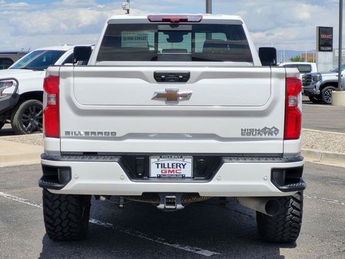 Used 2024 Chevrolet Silverado 3500 High Country w/ High Country Premium Package AWD/4WD image 6