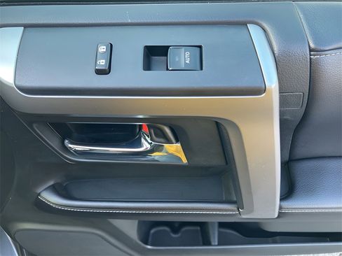 Used 2017 Toyota 4Runner SR5 image 44