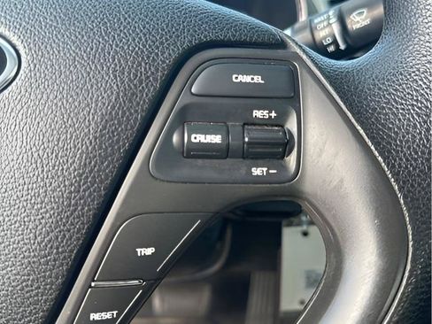 Used 2018 Kia Forte LX FWD image 24