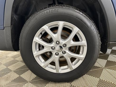 Used 2018 Jeep Cherokee Latitude image 27